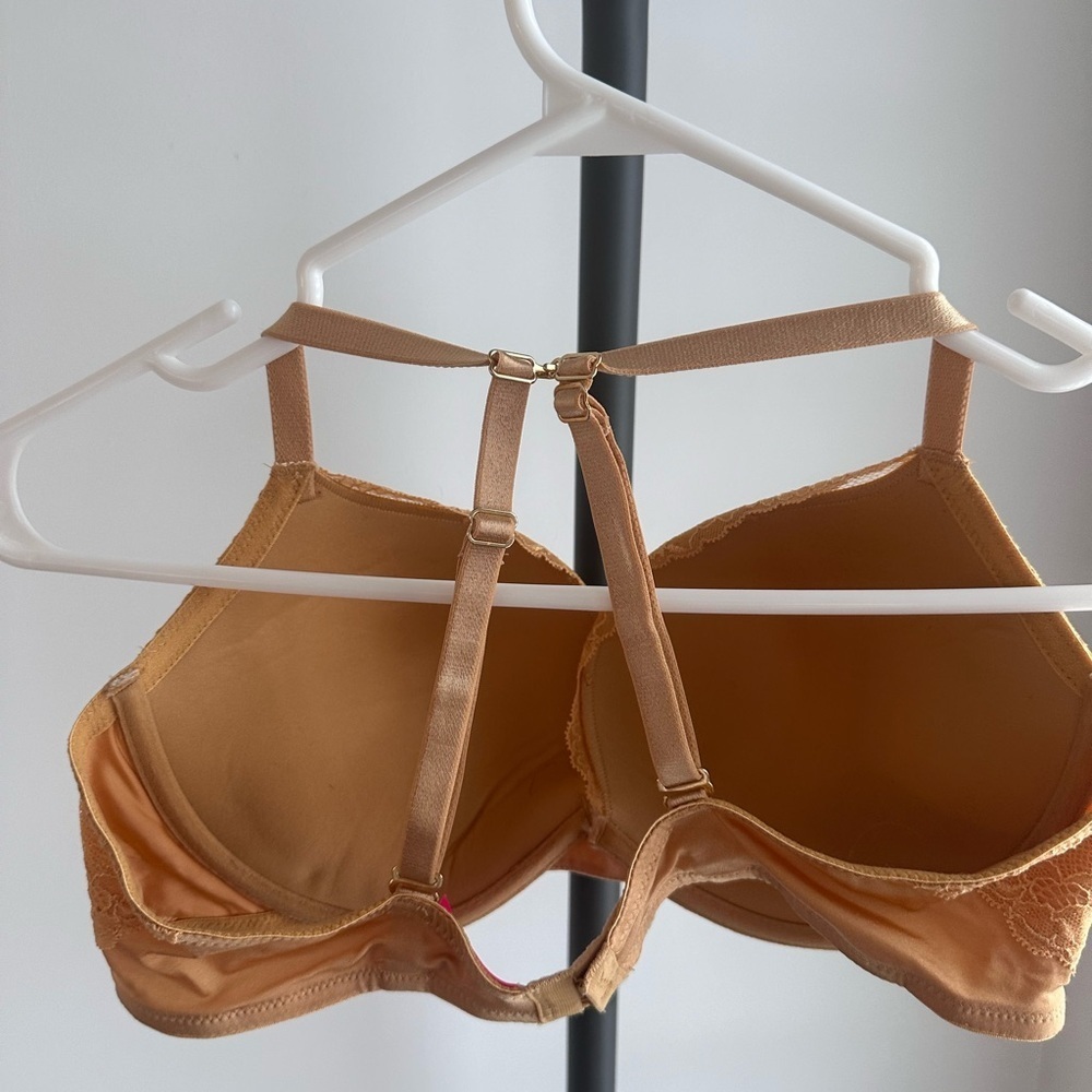 Victoria's Secret Lace Bra in Warm Tan | Classic Plunge Beyond Sexy | 36D | Lace - Picture 6 of 12